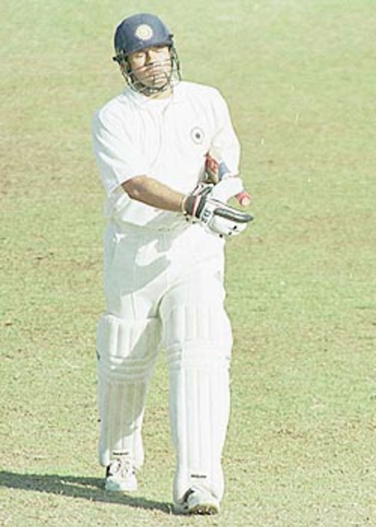 17 June 2001: India in Zimbabwe 2001,  2nd Test,  Zimbabwe v India, Harare Sports Club, 15-19 June 2001, (Day 3)