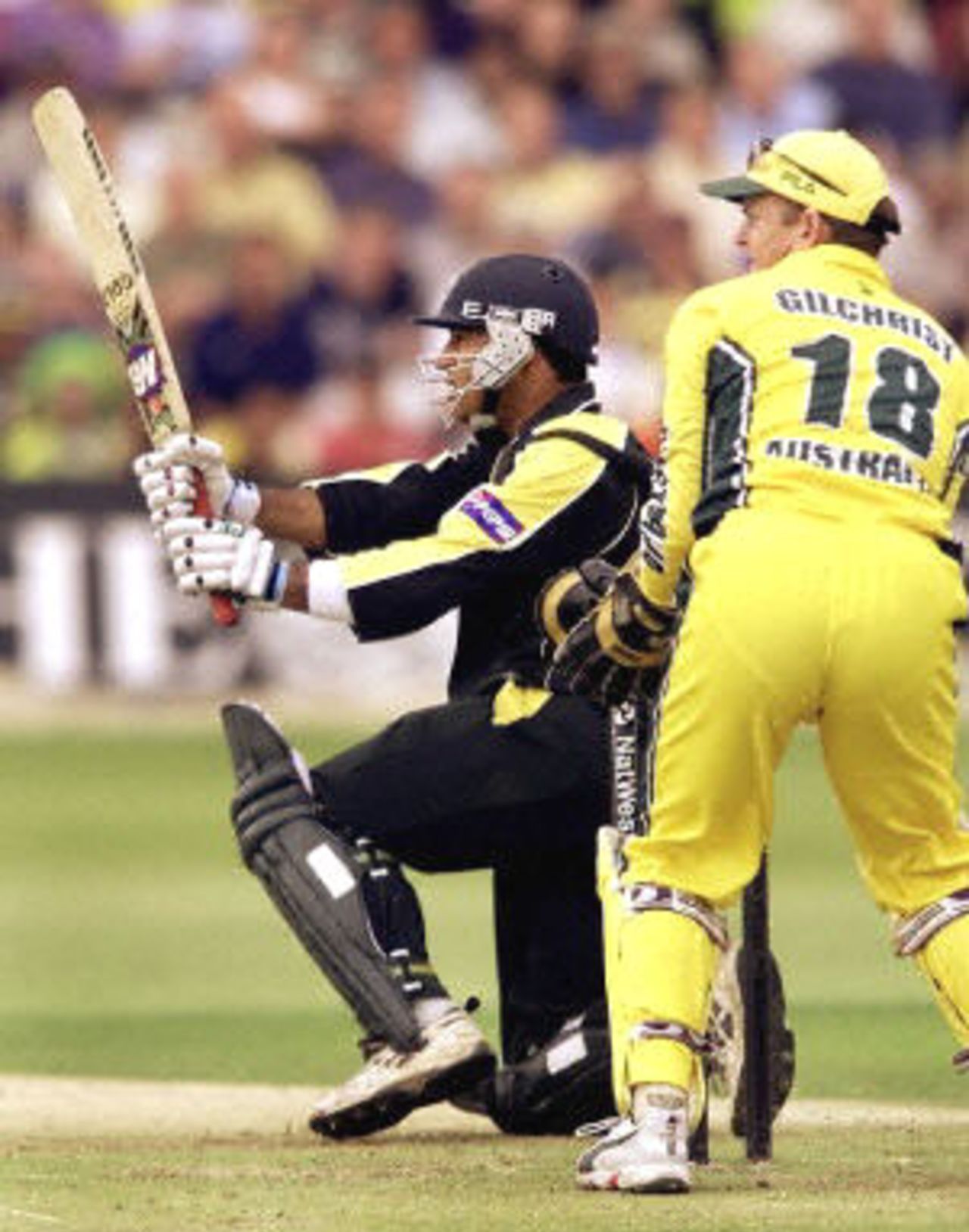 Salim Elahi sweeps the ball towards the boundary on the way to scoring his fifty, 8th ODI at Trent Bridge, 19 June 2001.