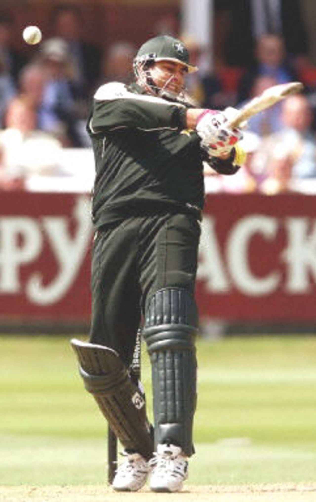 Inzamam-ul-Haq attempts to hook the ball, final ODI at Lords, 23 June 2001.