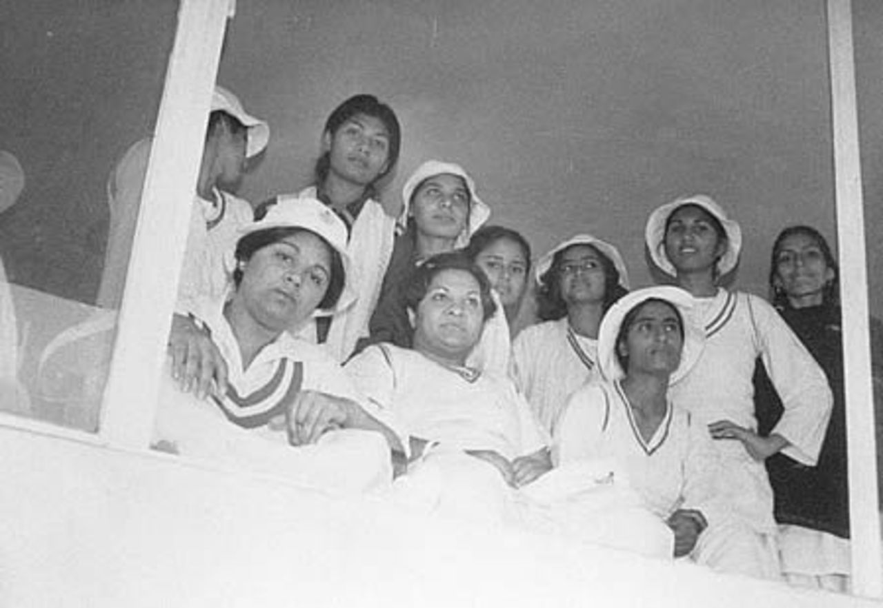 Lahore 'A' team and Azraa Parveen (current Sec PWCA), Gaddafi Stadium, Lahore