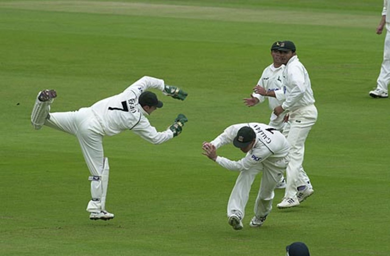 First slip Jason Gallian shapes to take avoiding action as Keeper Read catches out Graeme Welch for 0, Notts v Derby, 12-15 Jun 2002