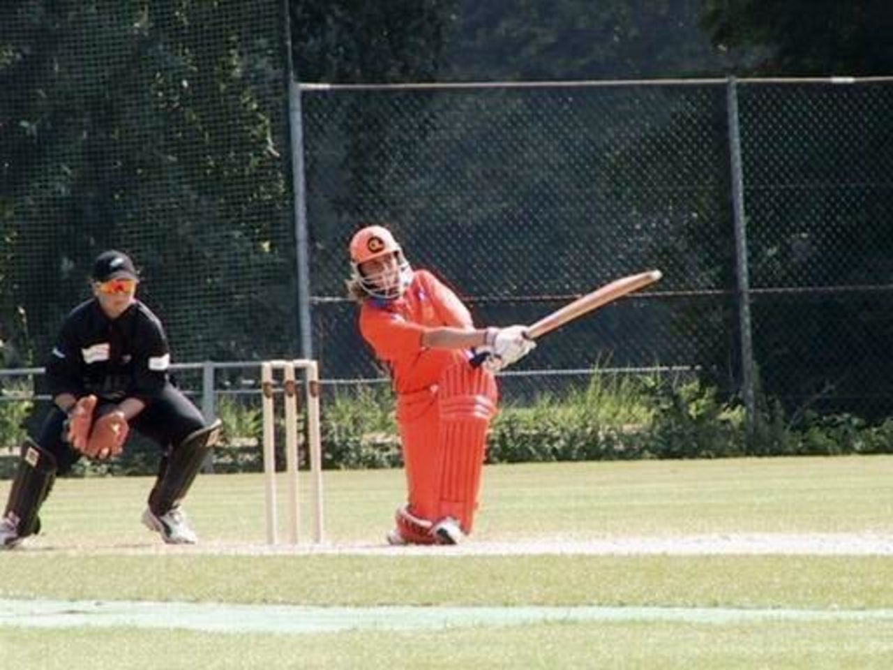 Cheraldine Oudolf batting against New Zealand, 26 June 2002