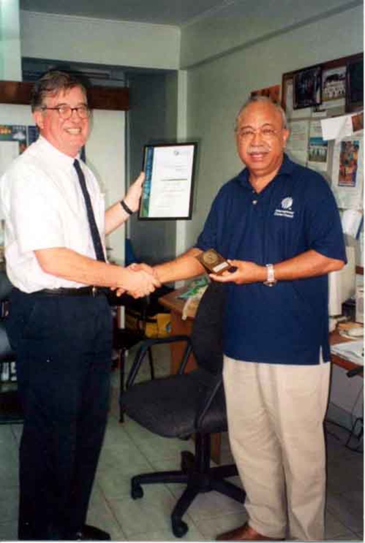 EAP: Lifetime Service Award - Peter Knight (Fiji)