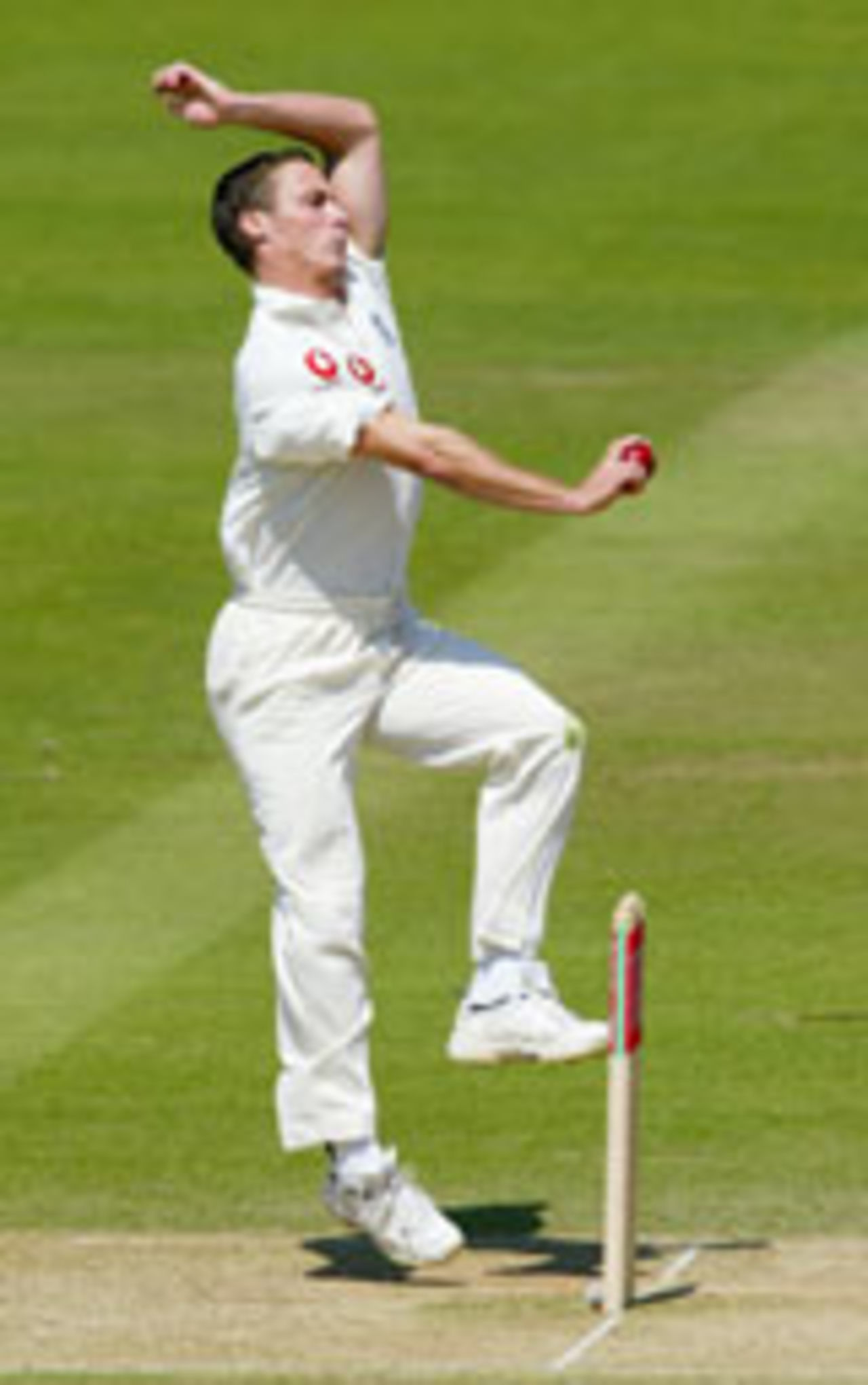Simon Jones bowling, England v New Zealand, 1st Test, Lord's, May 23, 2004