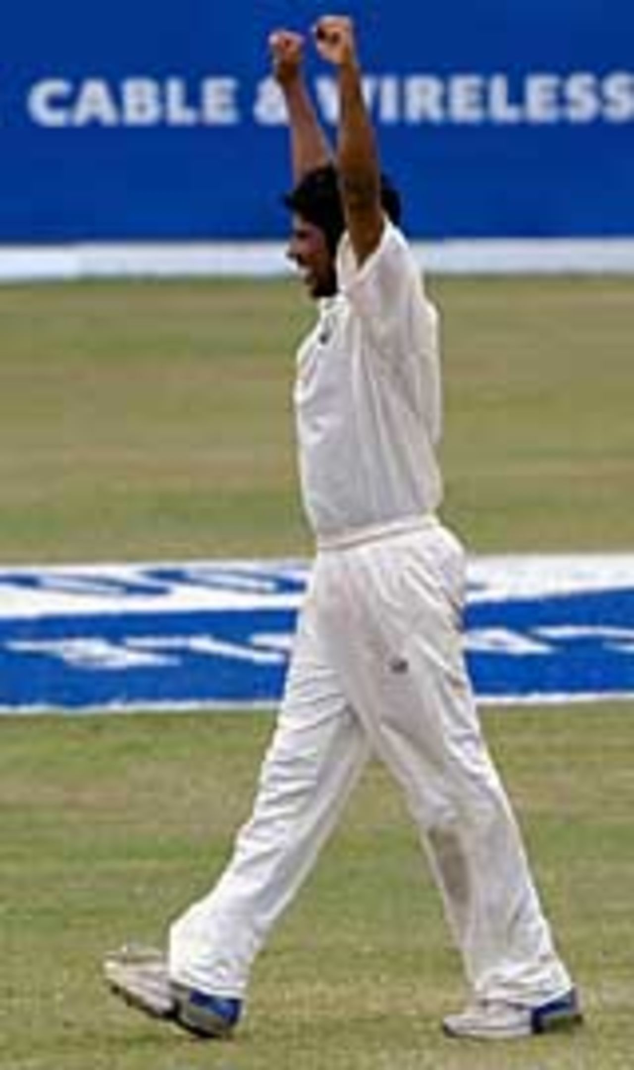 Ramnaresh Sarwan celebrates taking the final wicket, West Indies v Bangladesh, 2nd Test, Jamaica, June 7, 2004