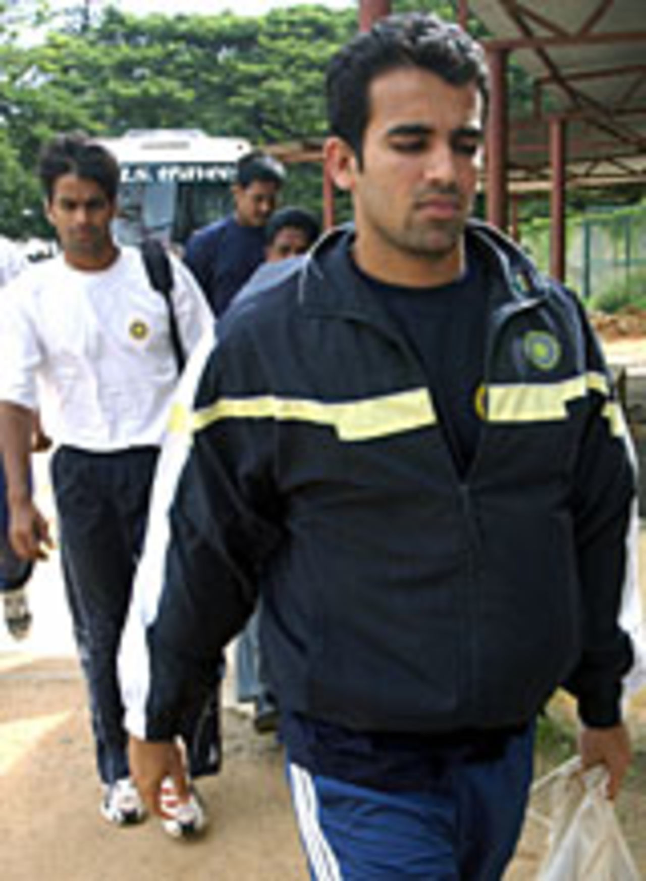 Zaheer Khan arrives for a fast-bowlers' fitness camp in Bangalore, June 8, 2004