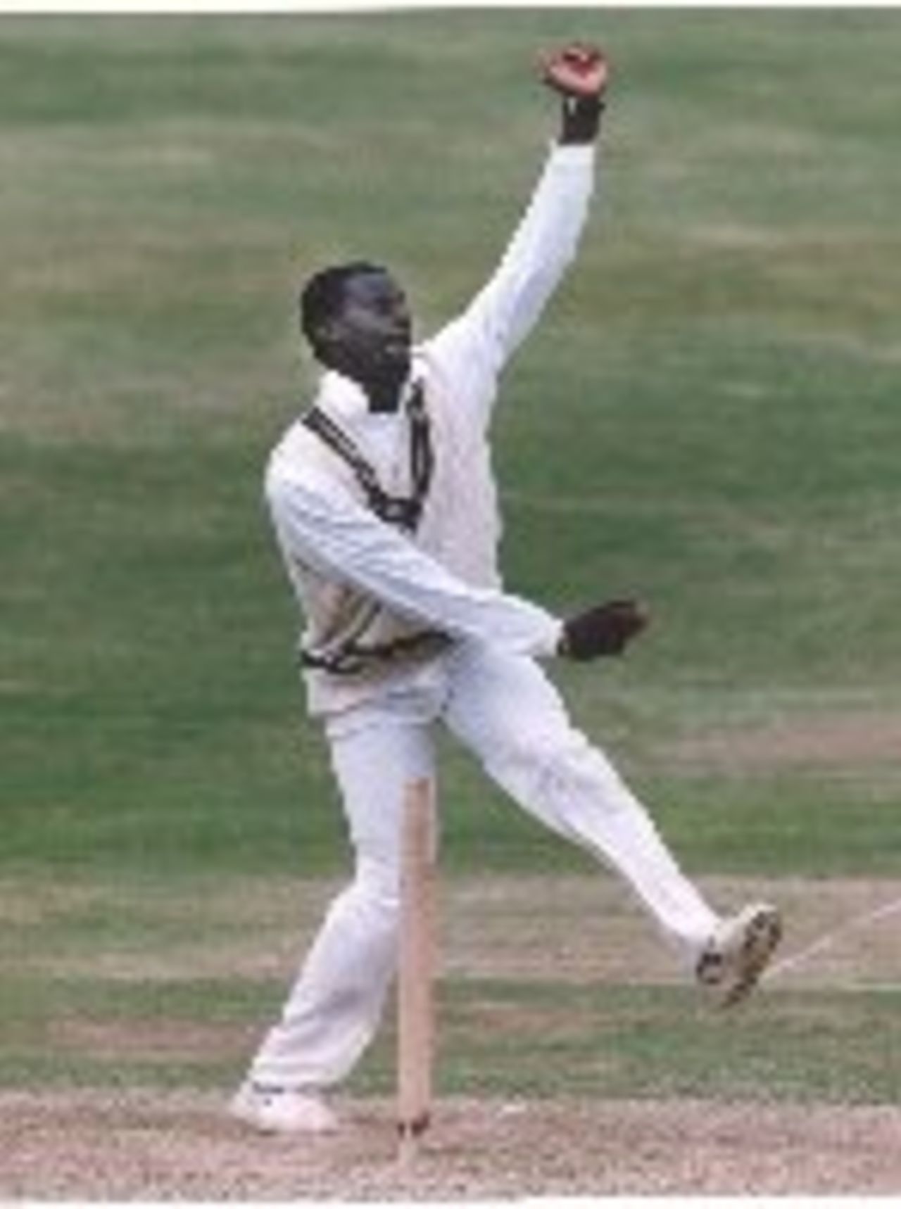 Hamish Anthony bowling for Glamorgan in June 1995