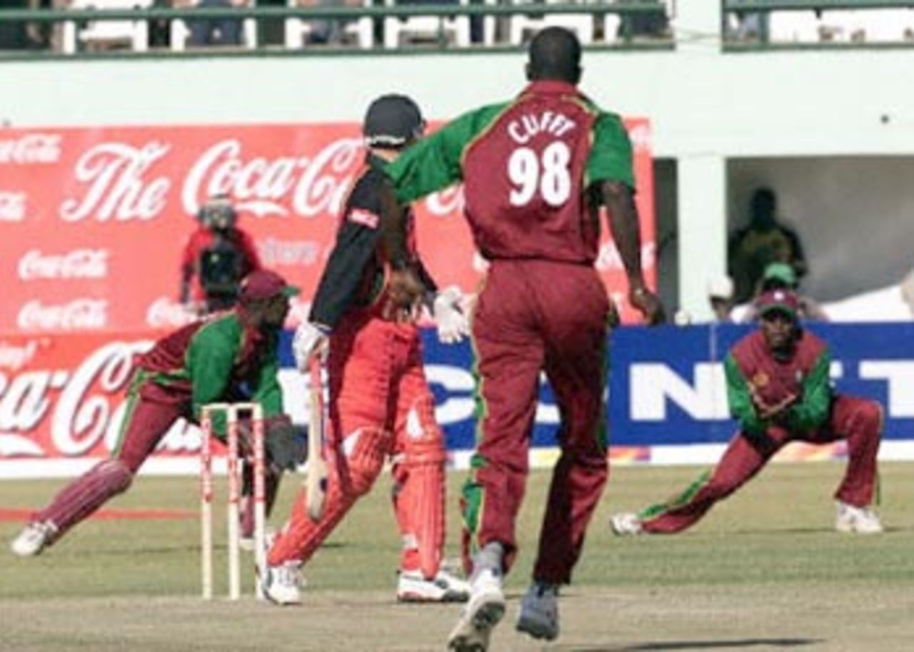 01 July 2001: Coca-Cola Cup (Zimbabwe) 2001, 5th Match, West Indies v Zimbabwe, Queens Sports Club, Bulawayo