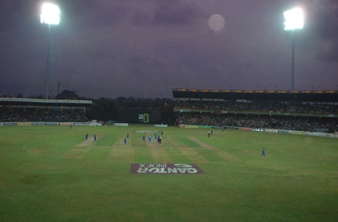 Sri Lanka v England , 2nd One-Day International at R.Premadasa international stadium Colombo, Match 2001