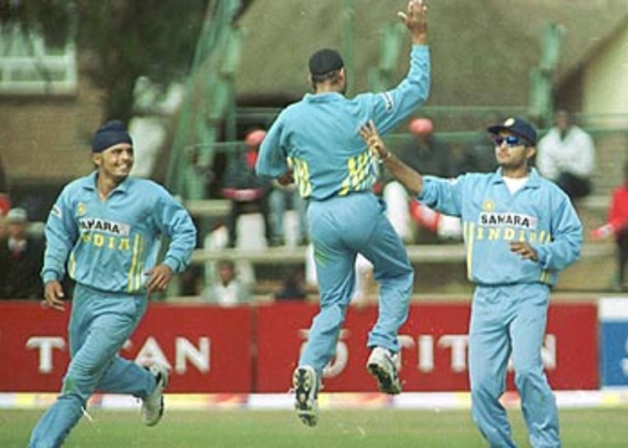 07 July 2001: Coca-Cola Cup (Zimbabwe) 2001, Final, India v West Indies, Harare Sports Club