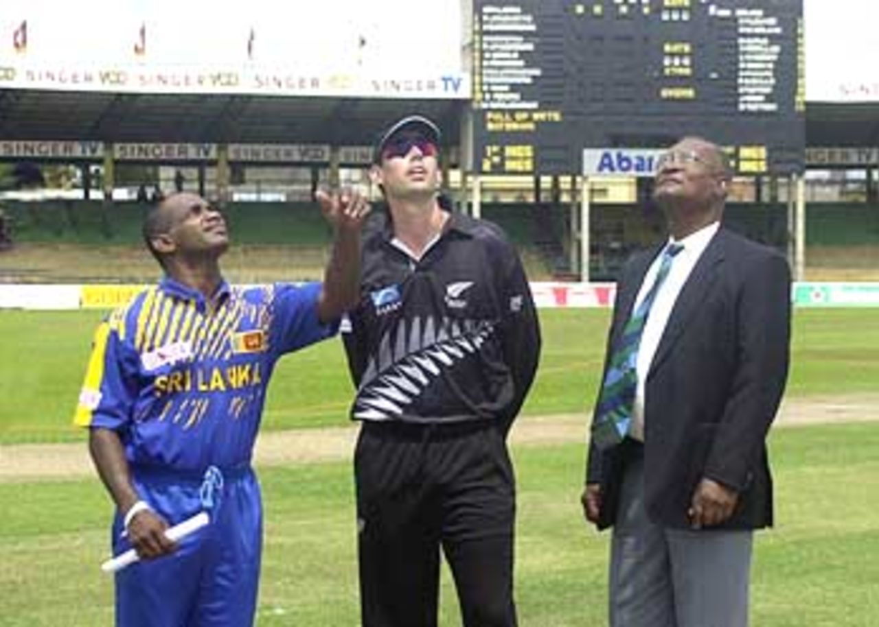 18 July 2001: Coca-Cola Cup (Sri Lanka) 2001, 1st Match, New Zealand v Sri Lanka, R.Premadasa Stadium, Khettarama, Colombo