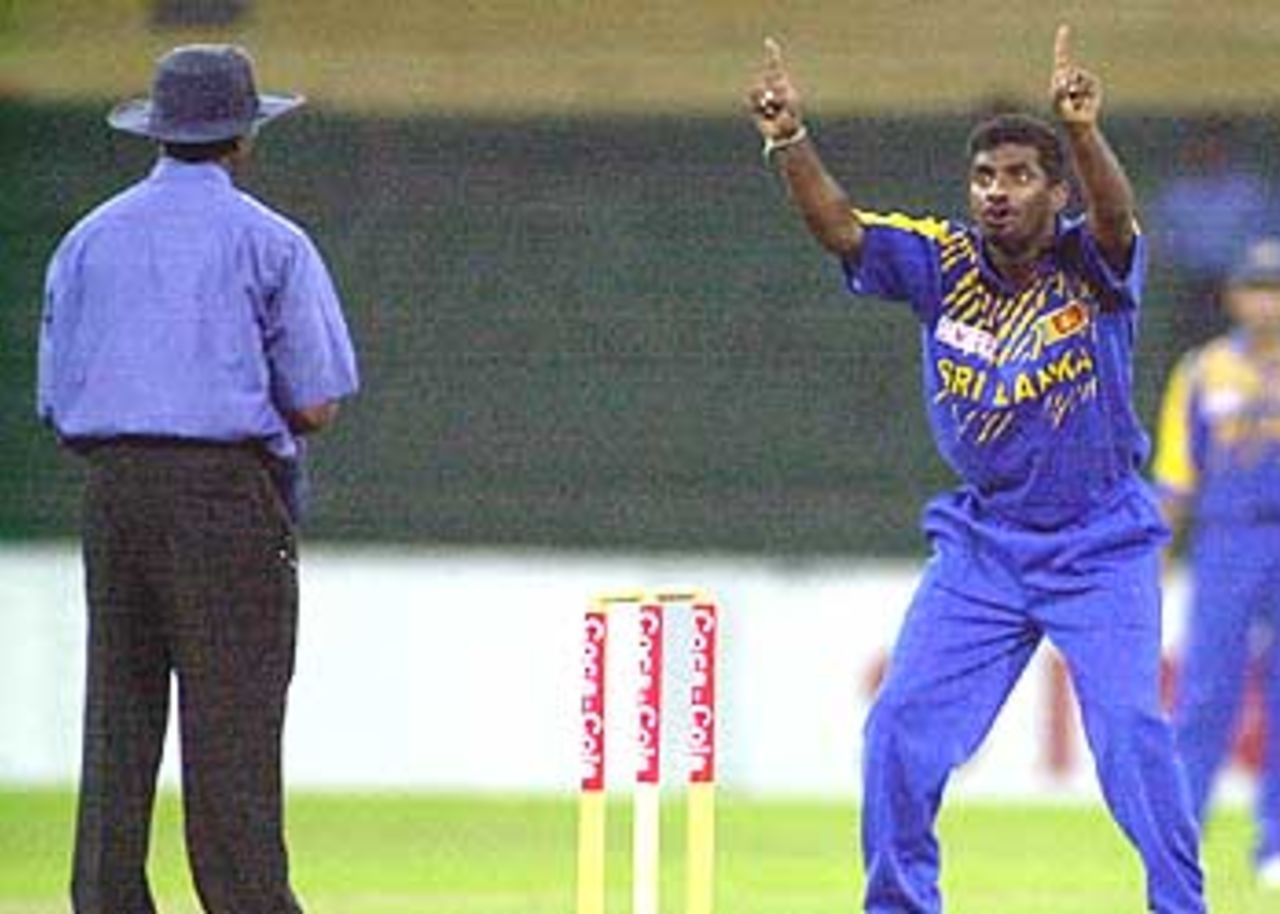 18 July 2001: Coca-Cola Cup (Sri Lanka) 2001, 1st Match, New Zealand v Sri Lanka, R.Premadasa Stadium, Khettarama, Colombo (day/night)