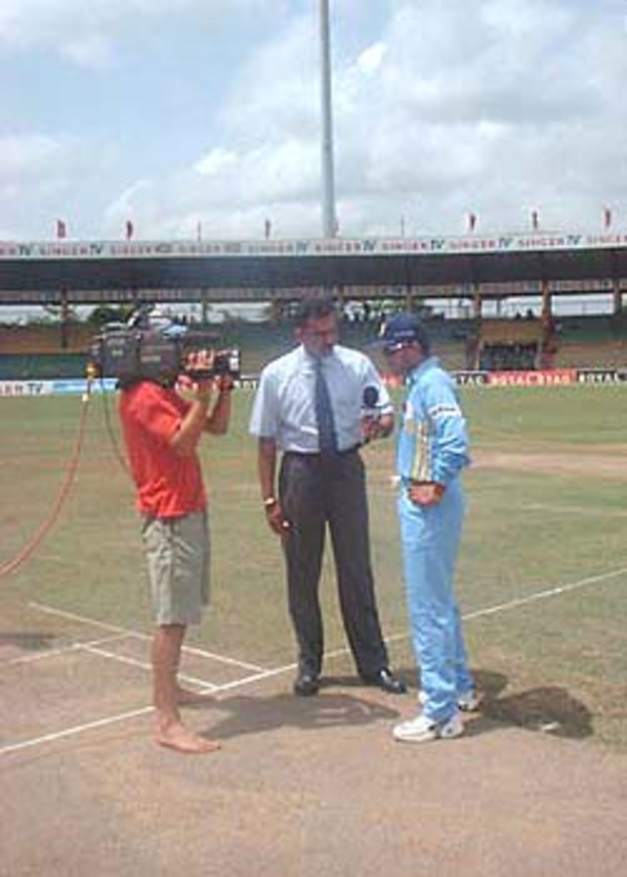 20 July 2001: Coca-Cola Cup (Sri Lanka) 2001, 2nd Match, India v New Zealand, R.Premadasa Stadium, Khettarama, Colombo (day/night)