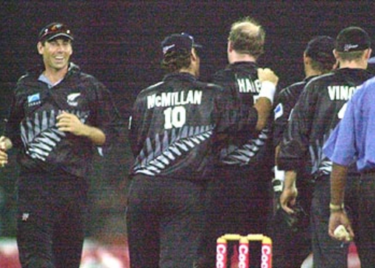 20 July 2001: Coca-Cola Cup (Sri Lanka) 2001, 2nd Match, India v New Zealand, R.Premadasa Stadium, Khettarama, Colombo (day/night)