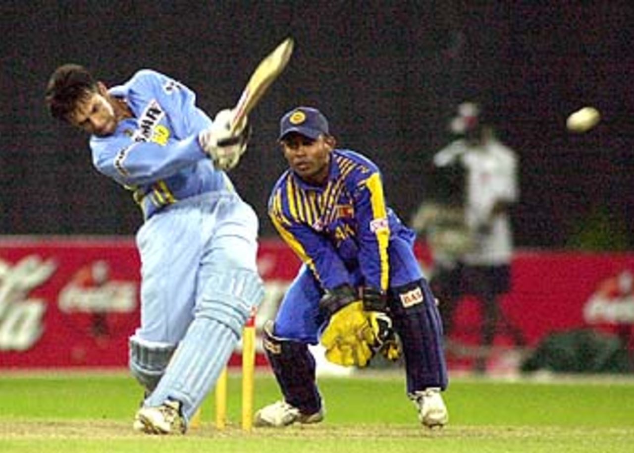 22 July 2001: Coca-Cola Cup (Sri Lanka) 2001, 3rd Match, India v Sri Lanka, R.Premadasa Stadium, Khettarama, Colombo (day/night)