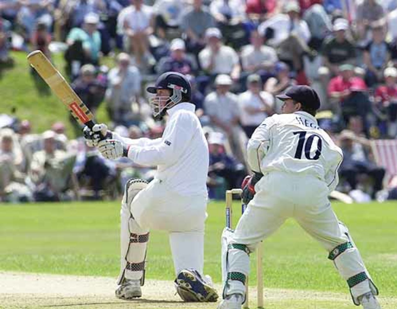 Durham's Gough sweeps a delivery from Schofield in his innings of 27, C+G Quarter Final, Blackpool, 25 Jul 2001
