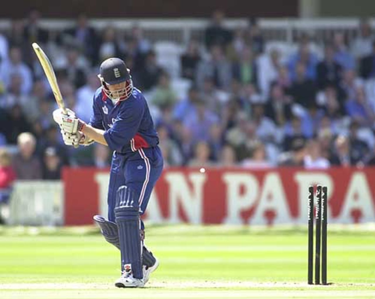 Knight is bowled Khan 14, NatWest Series Final, 13th July 2002