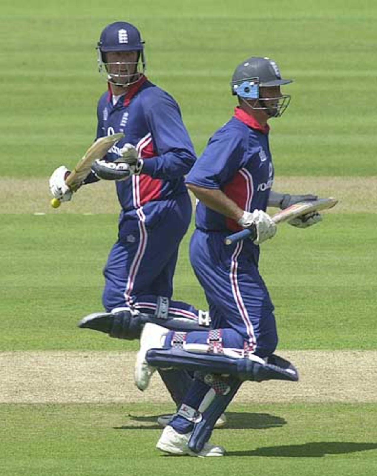 Trescothick and Hussain pile up the runs in a partnership of 181, NatWest Series Final, 13th July 2002