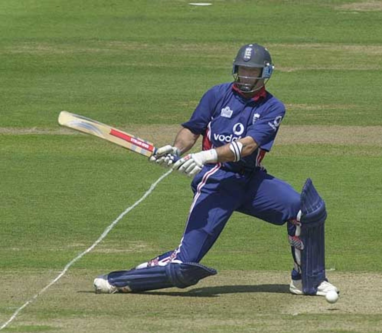 Hussain sweeps on his way to a century, NatWest Series Final, 13th July 2002