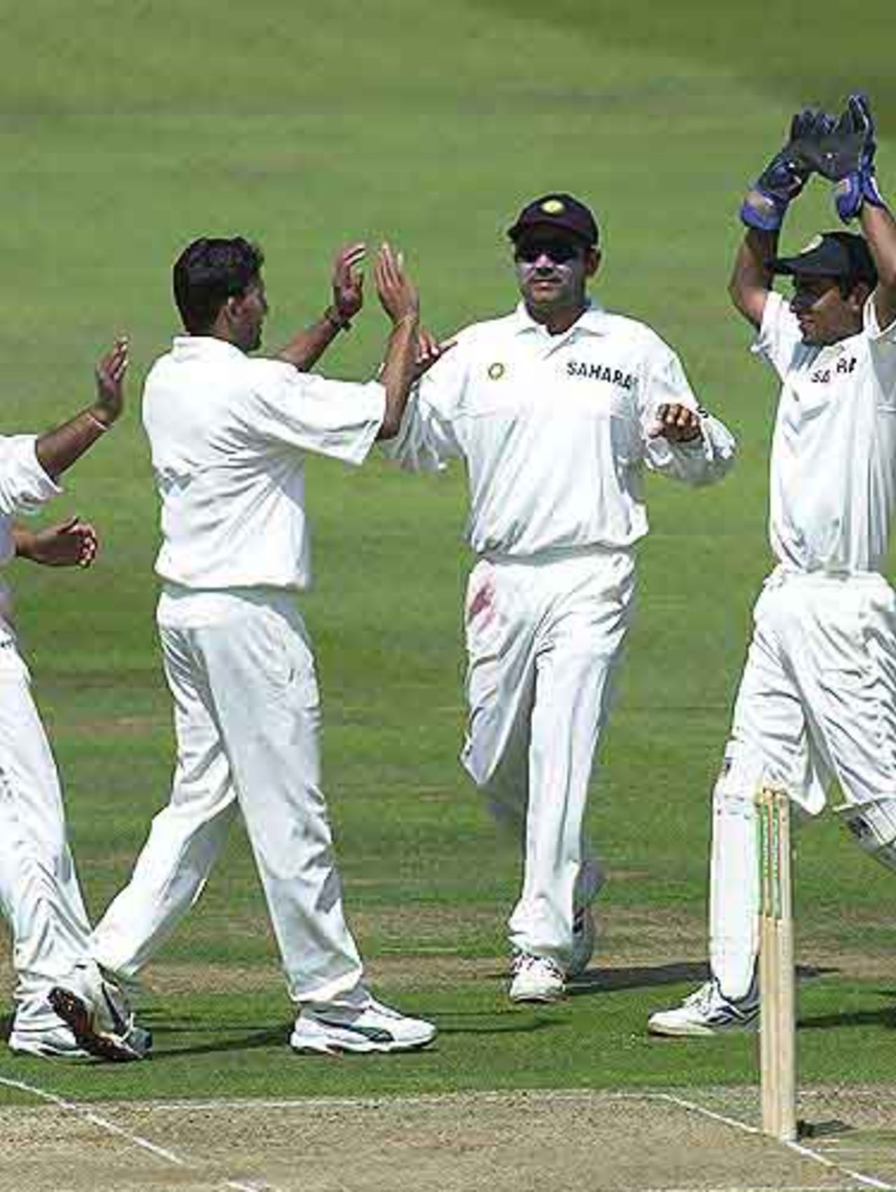 Agarkar is congratulatd by Sehwag on getting the wicket of Nasser Hussain, 1st npower Test at Lord's
