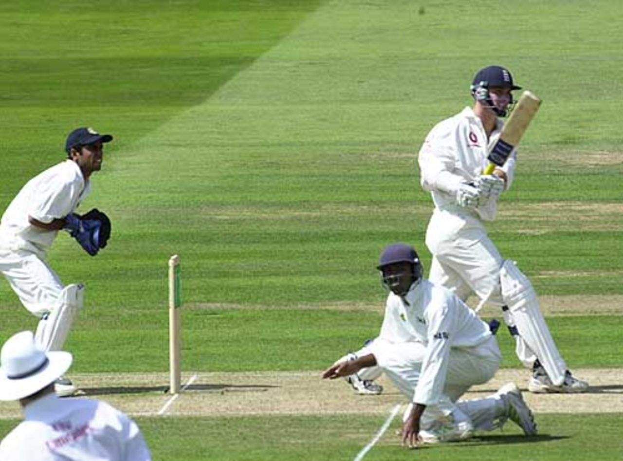 Jones causes short leg to take avoiding action, 1st npower Test. Lord's, 26 July 2002