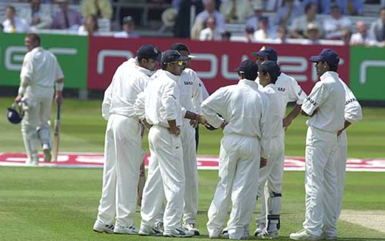 Celebrations for India as Stewart is dismissed for 33, England v India 1st npower Test at Lord's