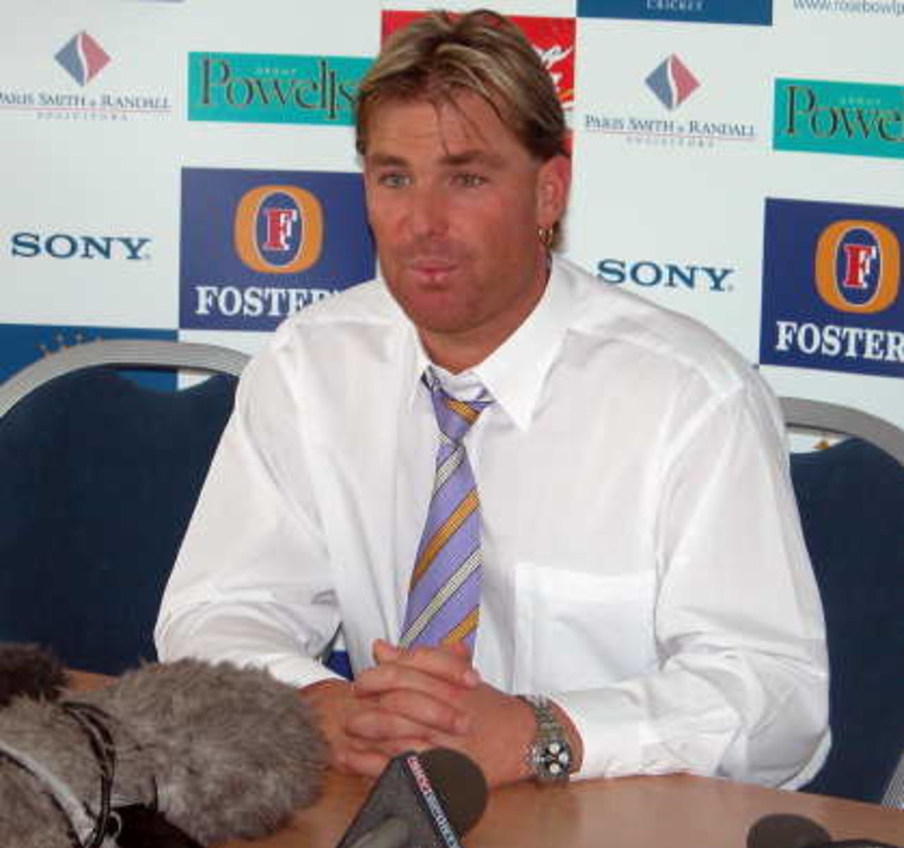 Shane Warne talking to the press at The Rose Bowl - July 2003