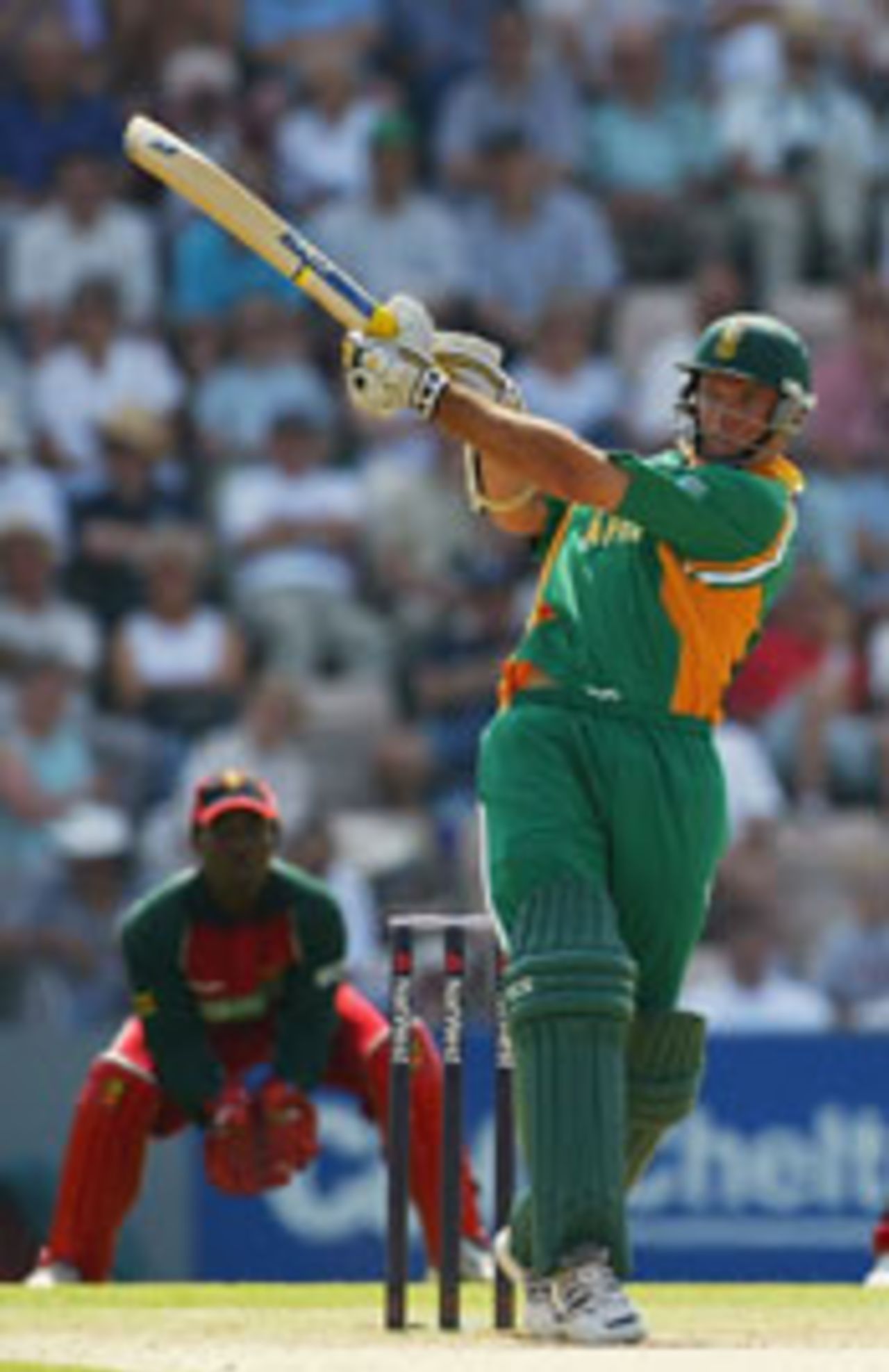 Graeme Smith pulls another ball for four in his 69 from 80 balls