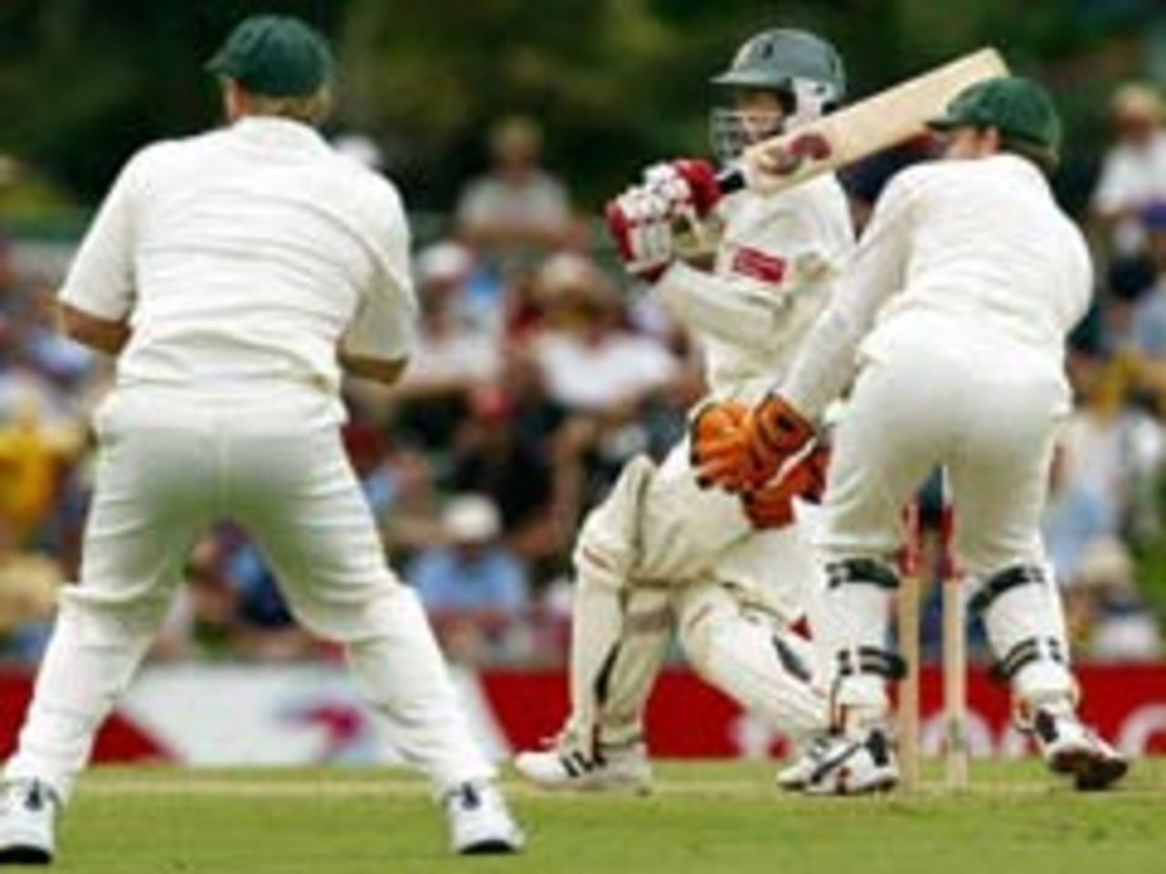Hannan Sarkar pulls for 4, Australia v Bangladesh, 2nd Test, July 25, 2003