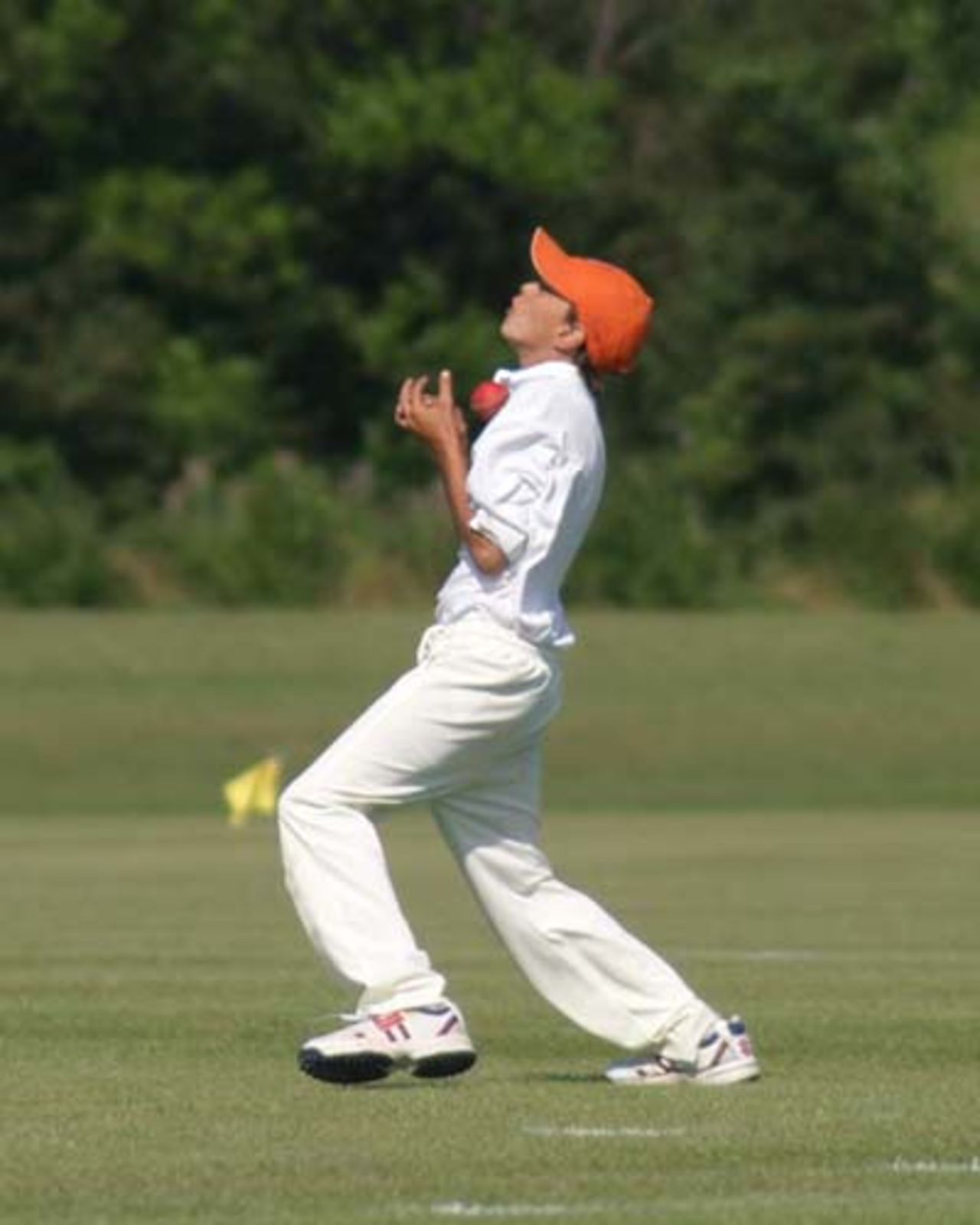 Oliver Klaus of Netherlands fumbles a catch, ECC Under-13s Tournament 1st Division in Denmark, July 2003