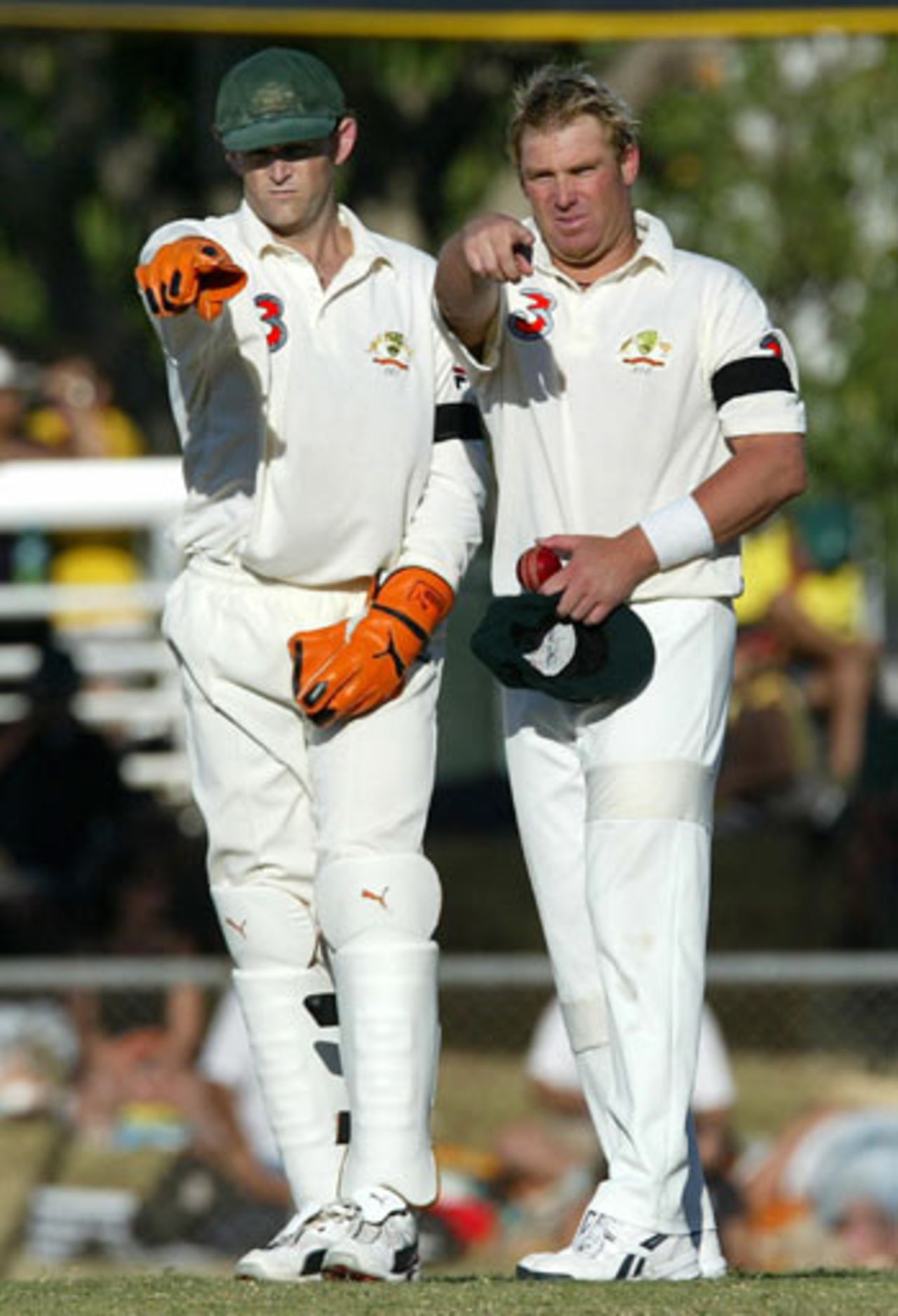 Adam Gilchrist and Shane Warne set the field, Australia v Sri Lanka, Darwin, July 1, 2004
