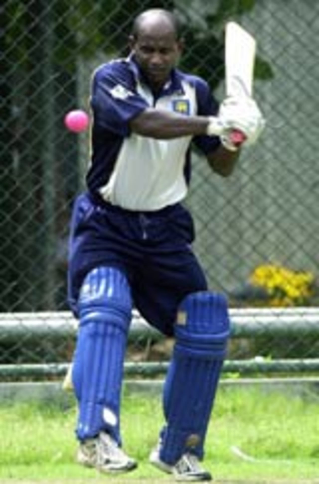 Sanath Jayasuriya batting in the nets before Sri Lanka's match against Pakistan, Asia Cup, July 20, 2004