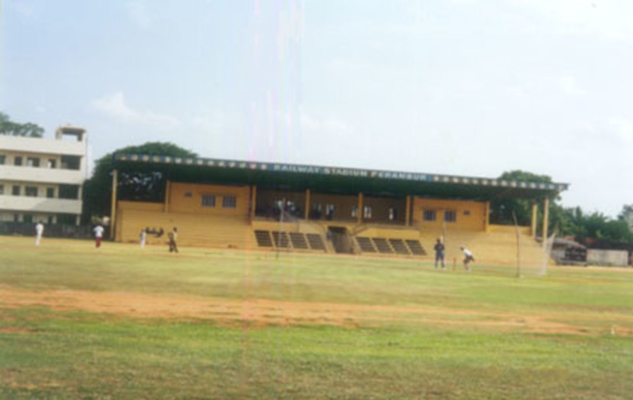 The gallery of the Southern Railway Grond, seen from far away
