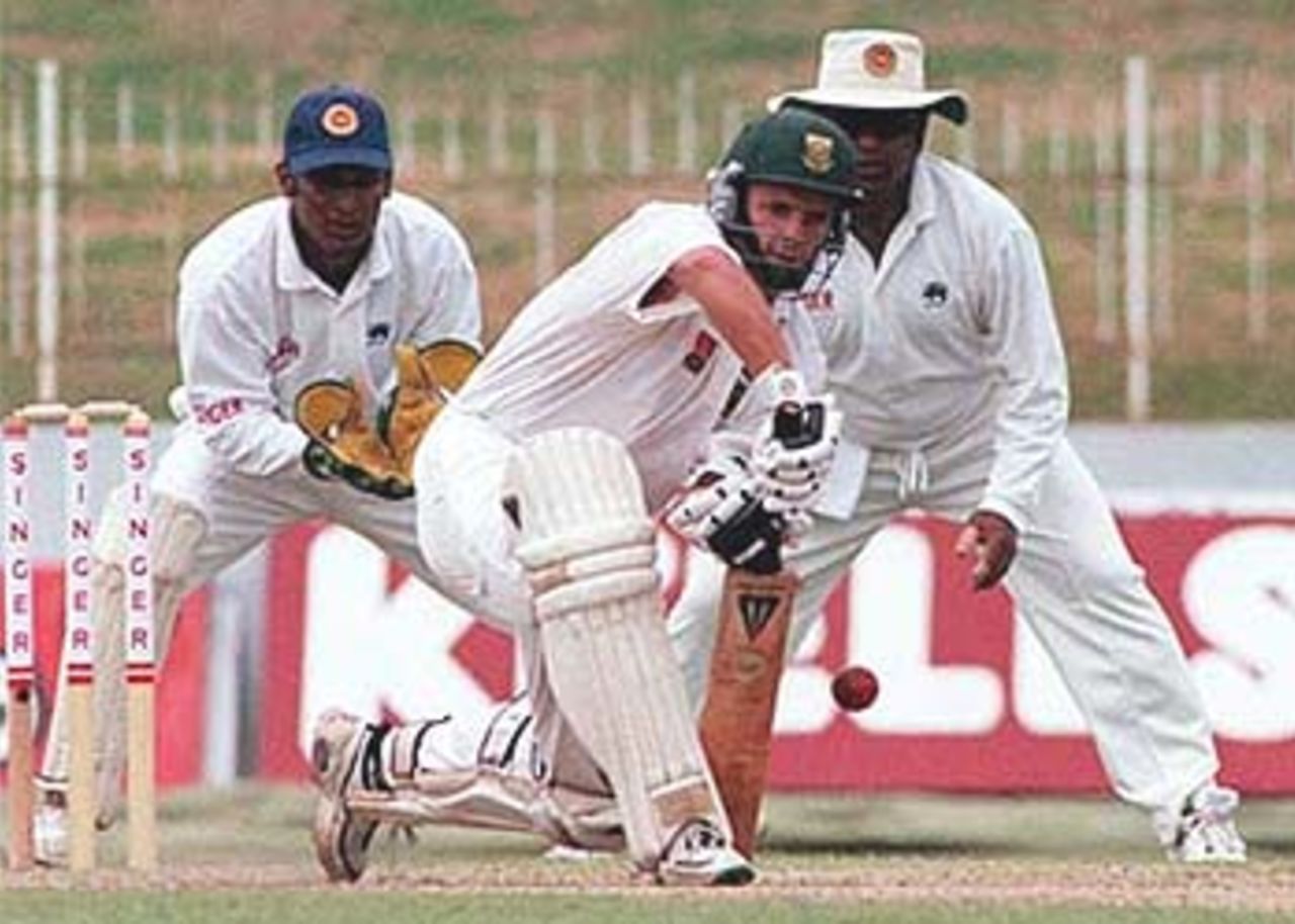 Gary Kirsten plays a perfect front foot defensive stroke, South Africa in Sri Lanka, 2000/01, 3rd Test, Sri Lanka v South Africa, Sinhalese Sports Club Ground, Colombo, 06-10 August 2000 (Day 1).