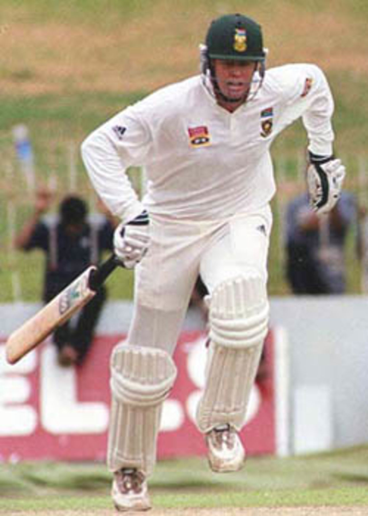 Shaun Pollock takes a quick single, South Africa in Sri Lanka, 2000/01, 3rd Test, Sri Lanka v South Africa, Sinhalese Sports Club Ground, Colombo, 06-10 August 2000 (Day 1).