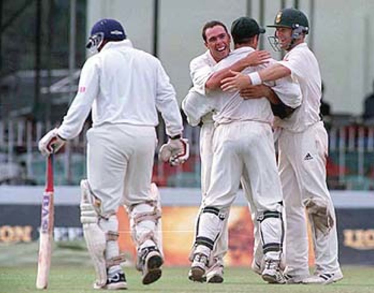 Boje, Boucher and Rhodes celebrate after getting rid of Arvinda De Silva, South Africa in Sri Lanka, 2000/01, 3rd Test, Sri Lanka v South Africa, Sinhalese Sports Club Ground, Colombo, 06-10 August 2000 (Day 2).