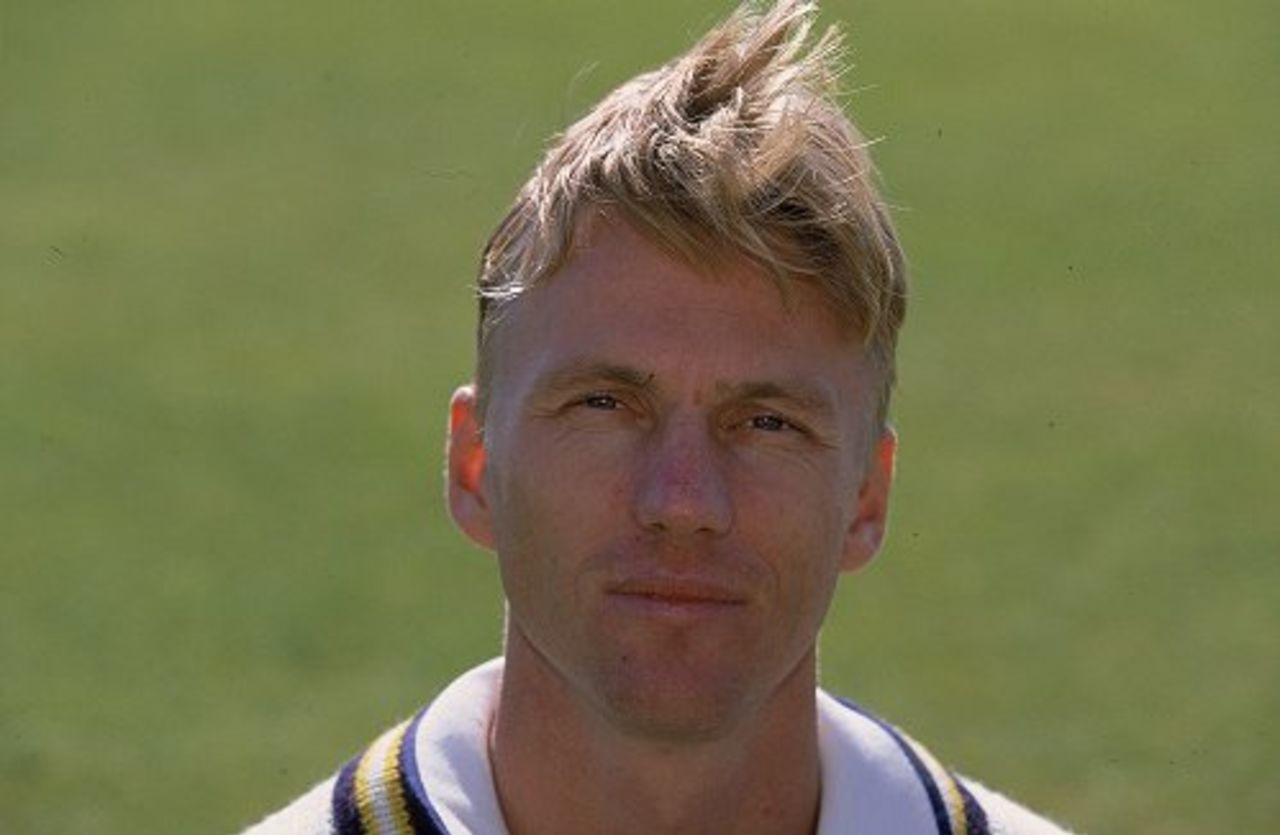 10 Apr 2000: Portrait of Alan Mullally taken at a Hampshire County Cricket Club photocall in Southampton, England.