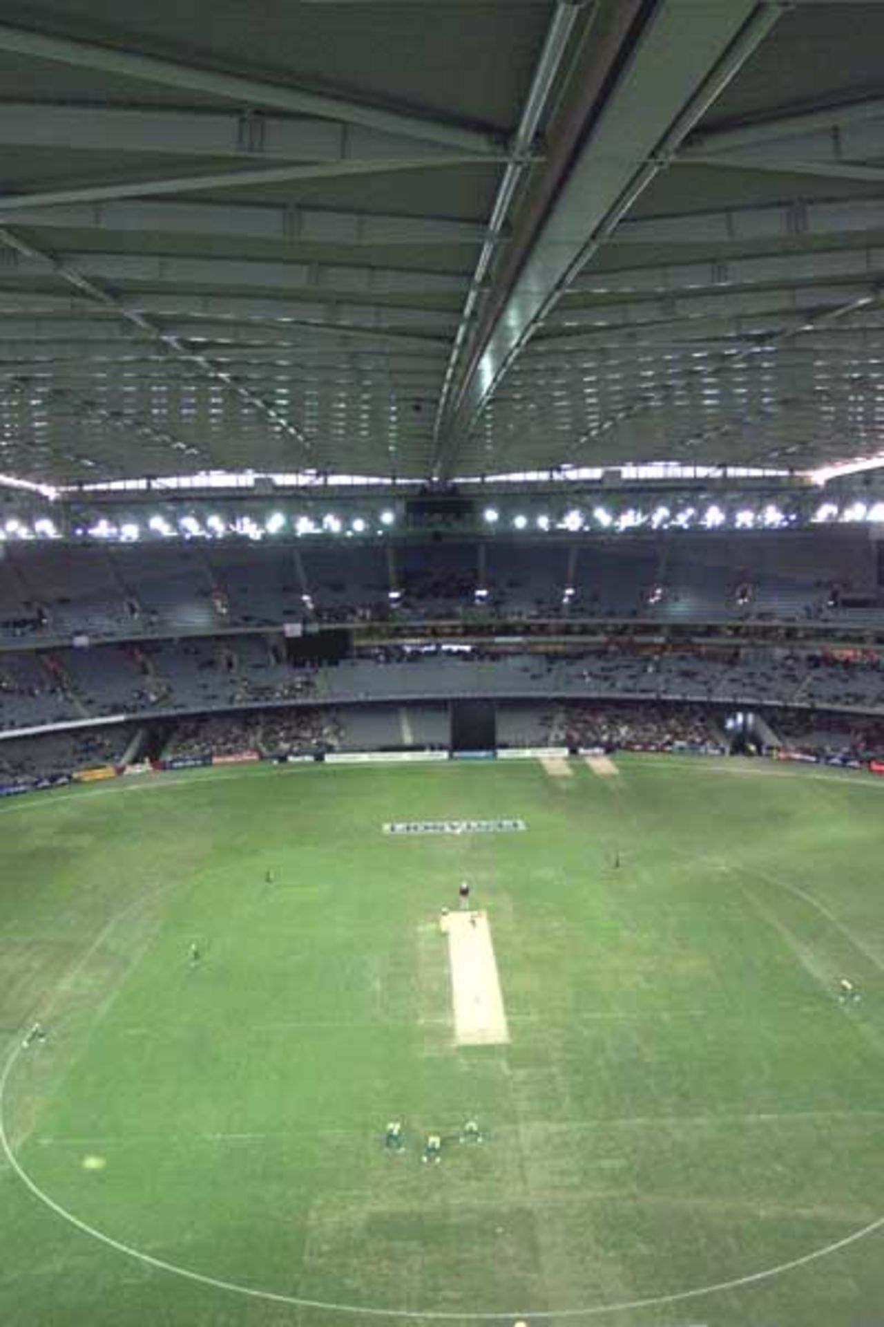 16 Aug 2000: General view of the match between Australia and South Africa, in game one of the Super Challenge 2000, played at Colonial Stadium in Melbourne, Australia. This is the first game of cricket to be played indoors.