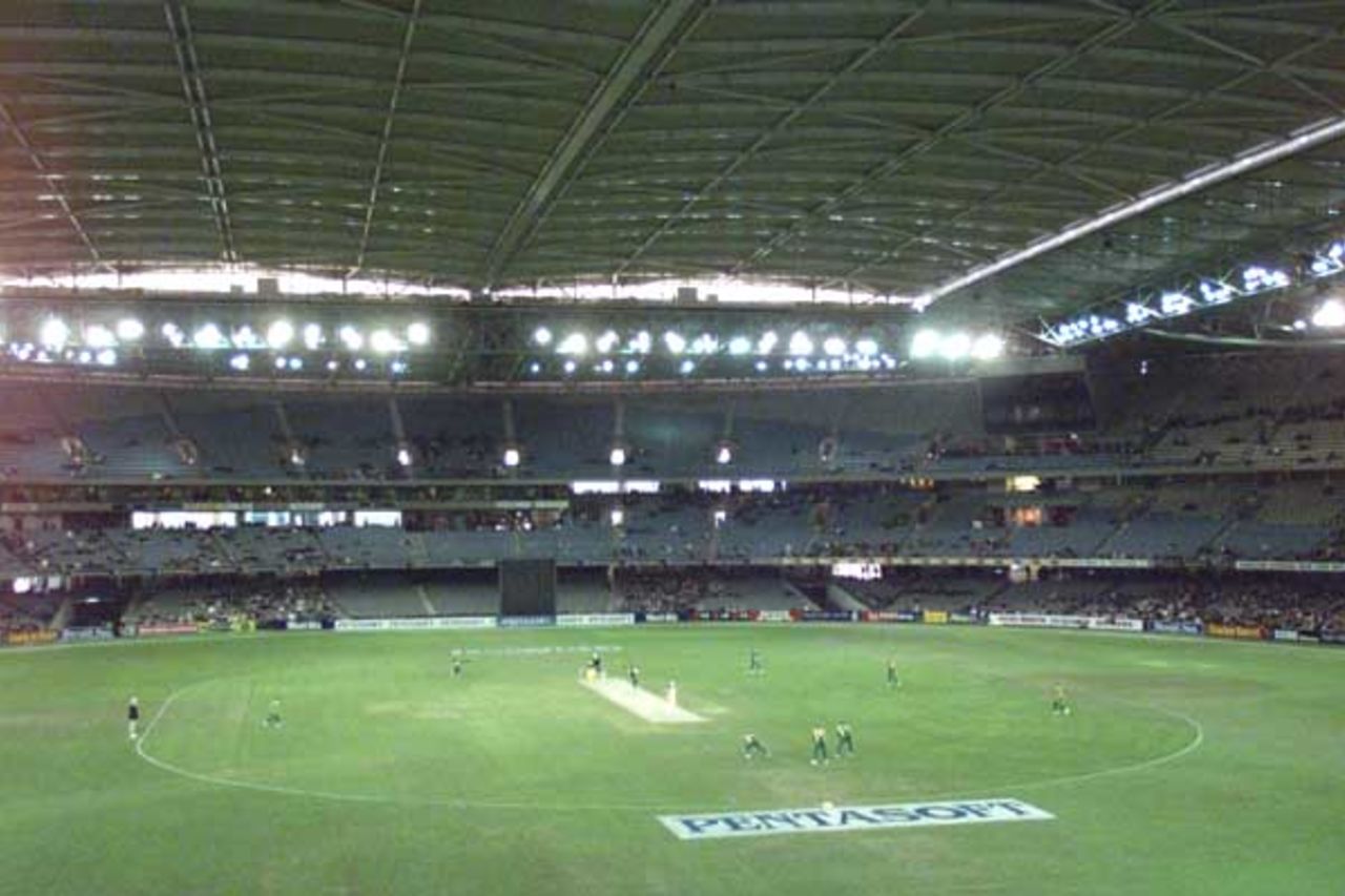 16 Aug 2000: General scenes in the match between Australia and South Africa, in game one of the Super Challenge 2000, played at Colonial Stadium in Melbourne, Australia. This is the first game of cricket to be played indoors.