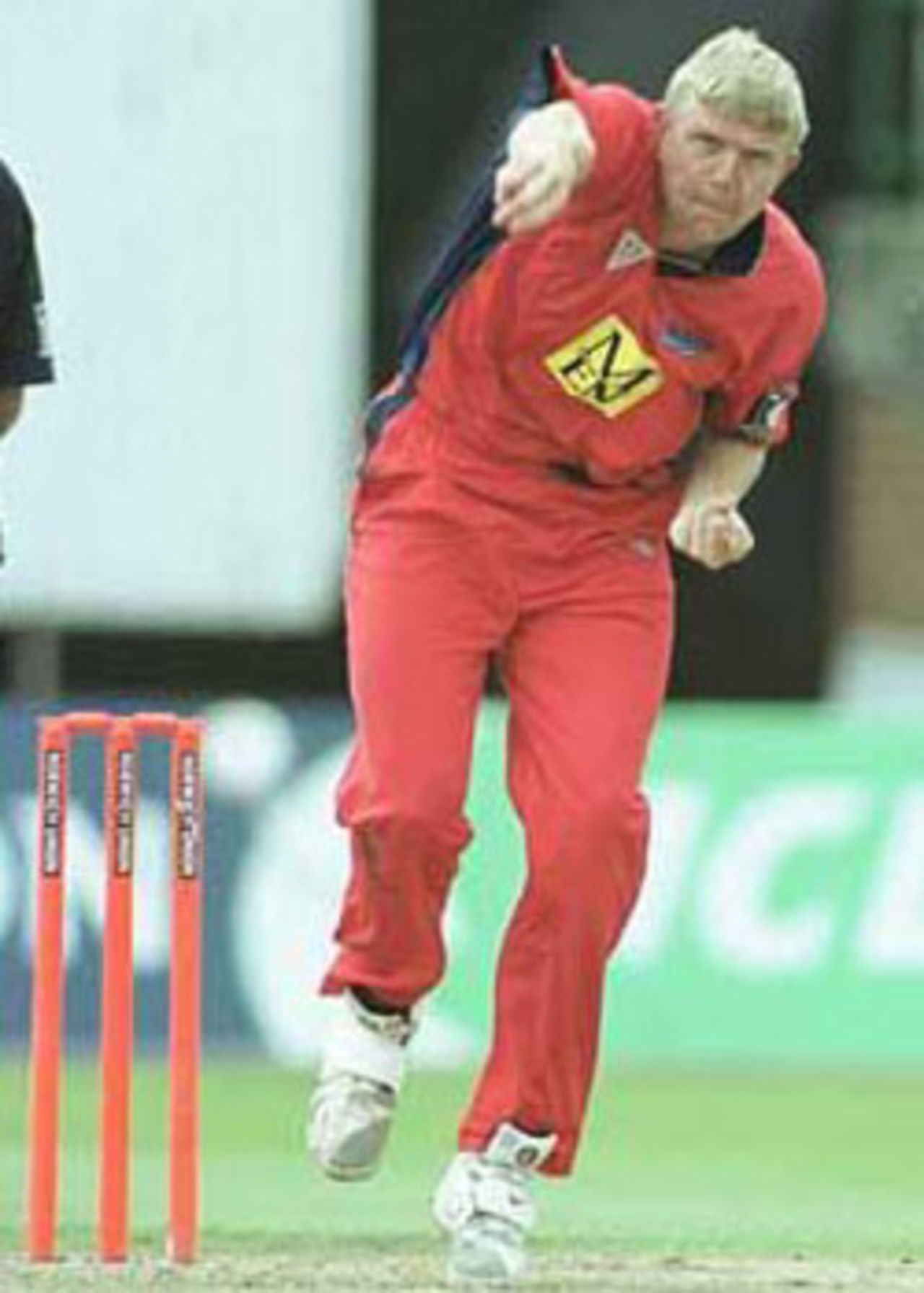 Peter Martin in action against Gloucestershire, National League Division One, 2000, Lancashire v Gloucestershire, Old Trafford, Manchester, 11 August 2000.