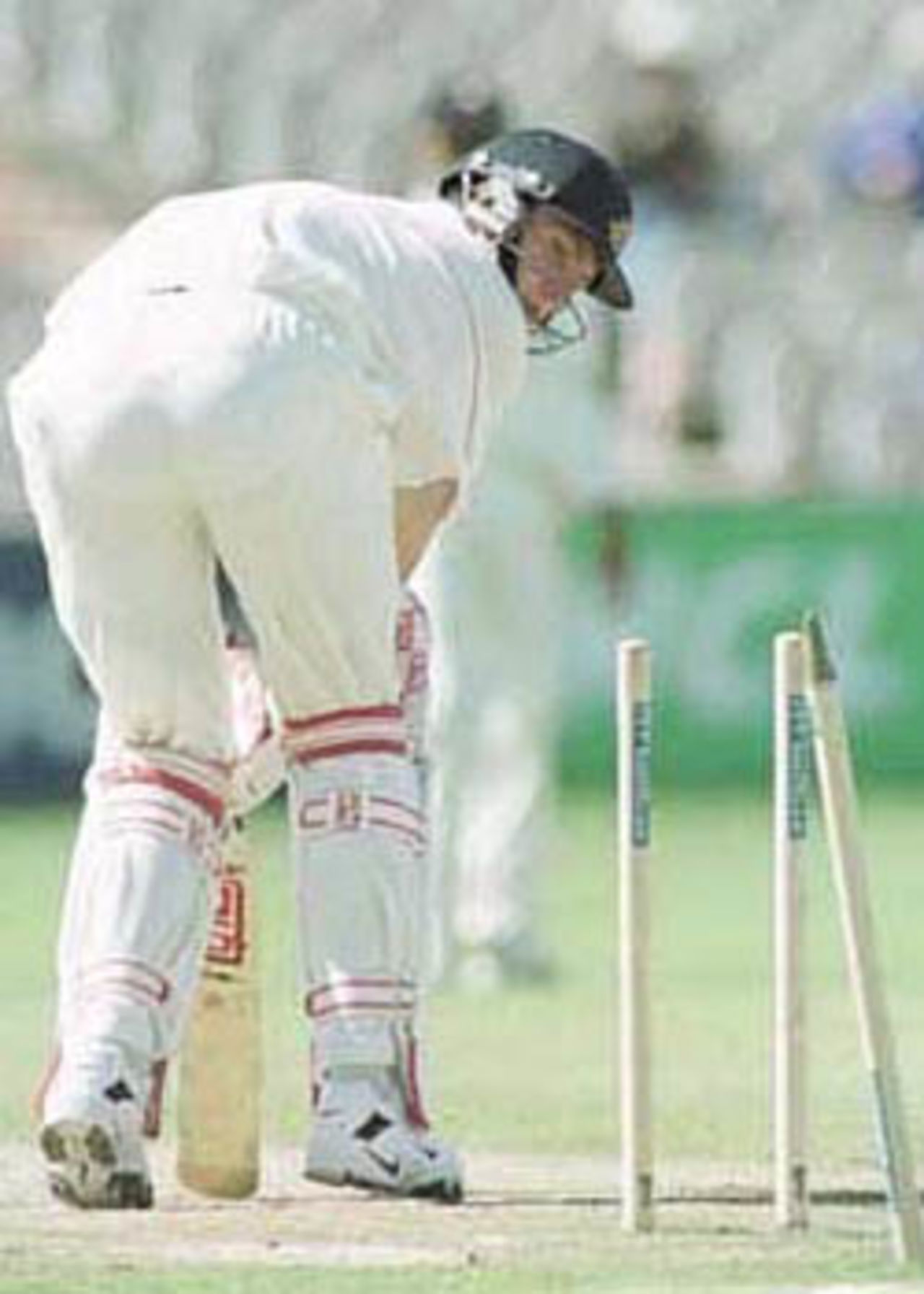 Mike Smethurst is bowled out by Saggers, PPP healthcare County Championship Division One, 2000, Lancashire v Kent, Old Trafford, Manchester, 17-20 August 2000(Day 3).