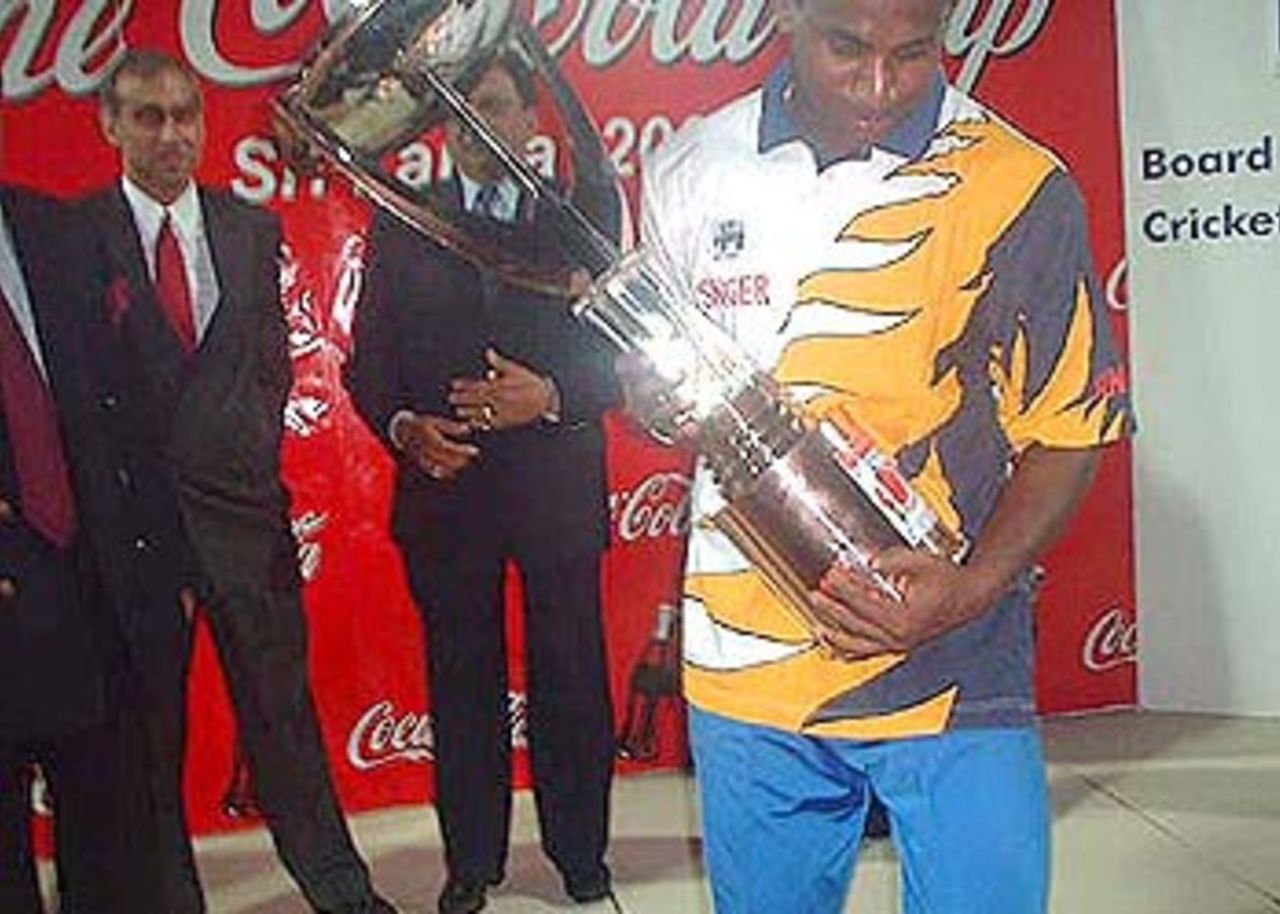 5 August 2001: Coca-Cola Cup (Sri Lanka) 2001, Final Match, India v Sri Lanka, R.Premadasa Stadium, Colombo