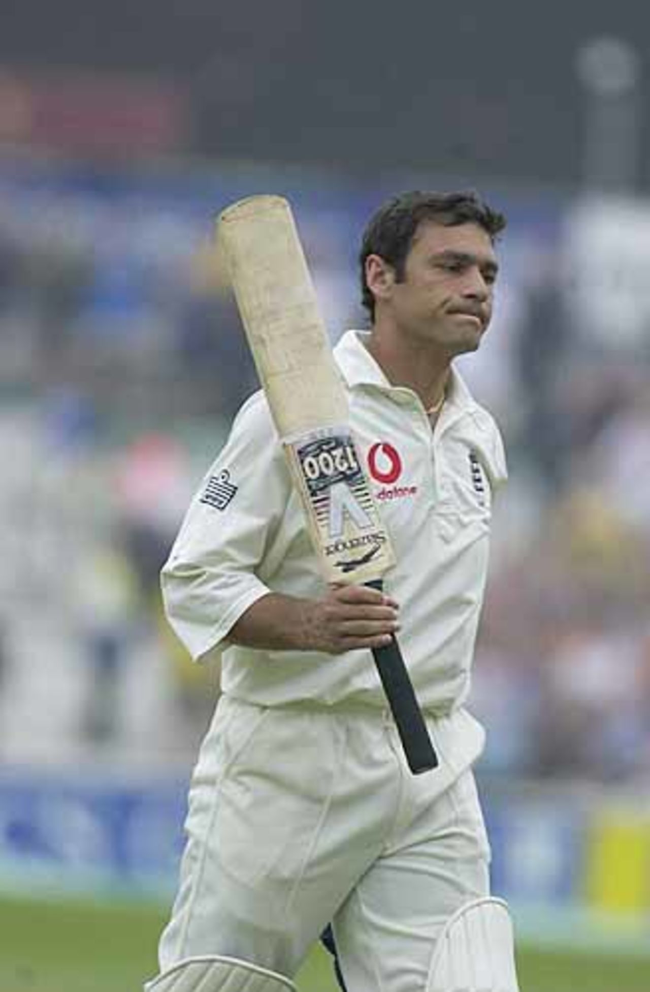 Mark Ramprakash's innings comes to a close at a score of 133, fifth npower Test, Day 4, The Oval, 26 August 2001