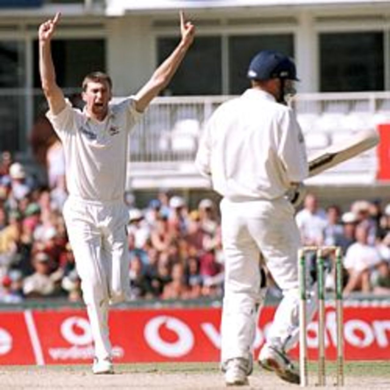 27 Aug 2001: Australia celebrates the wicket of Phil Tufnell of England during the 5th day of the 5th Ashes Test between England and Australia at The AMP Oval, London.