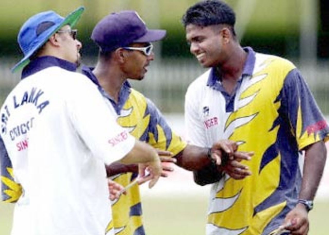 28 August 2001: India in Sri Lanka, Practise Session at the Sinhalese Sports Club Ground in Colombo before the 3rd Test