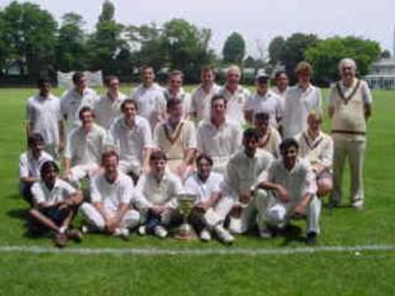 The 2 teams which competed for the Kendall cup in Oporto in 2001