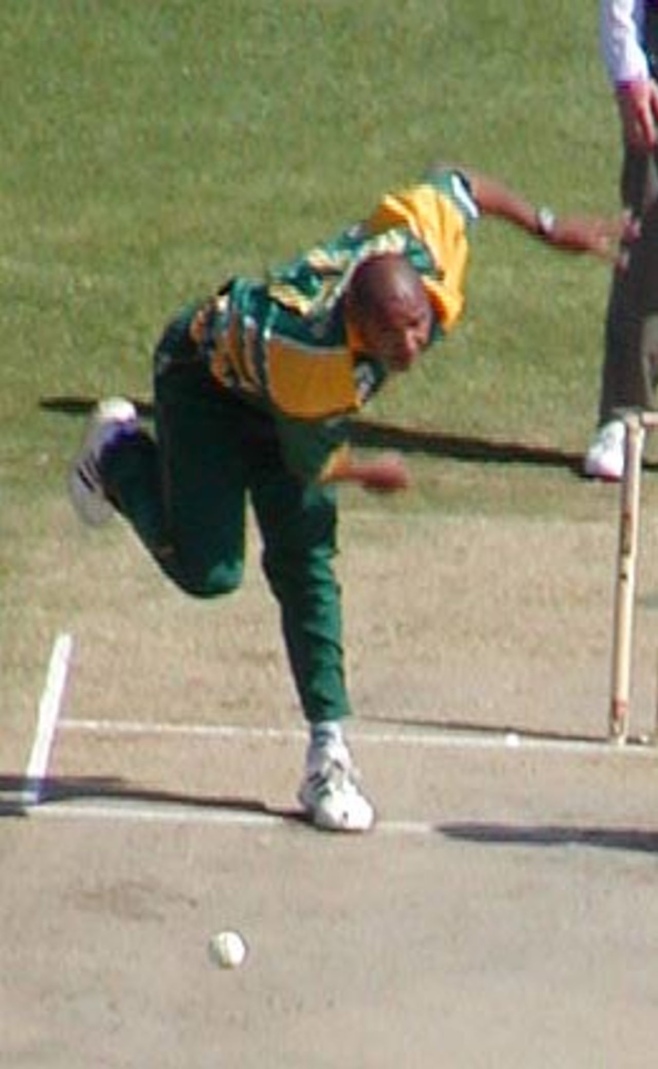Telemachus in action, Morocco Cup, Final ODI at Tangiers, South Africa v Sri Lanka, 21 Aug 2002