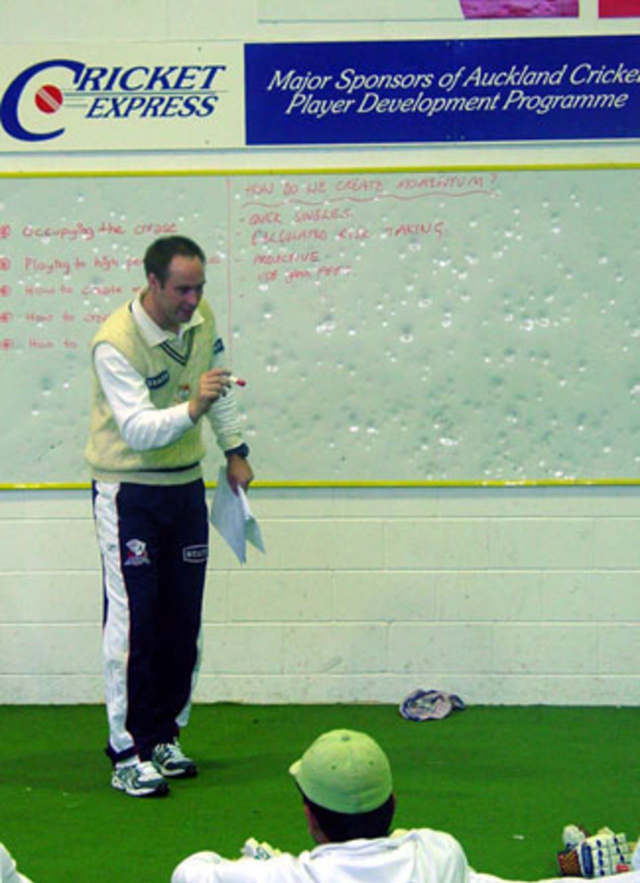 Auckland player Matt Horne teaches students at the Auckland Cricket Association winter academy. July 2003.