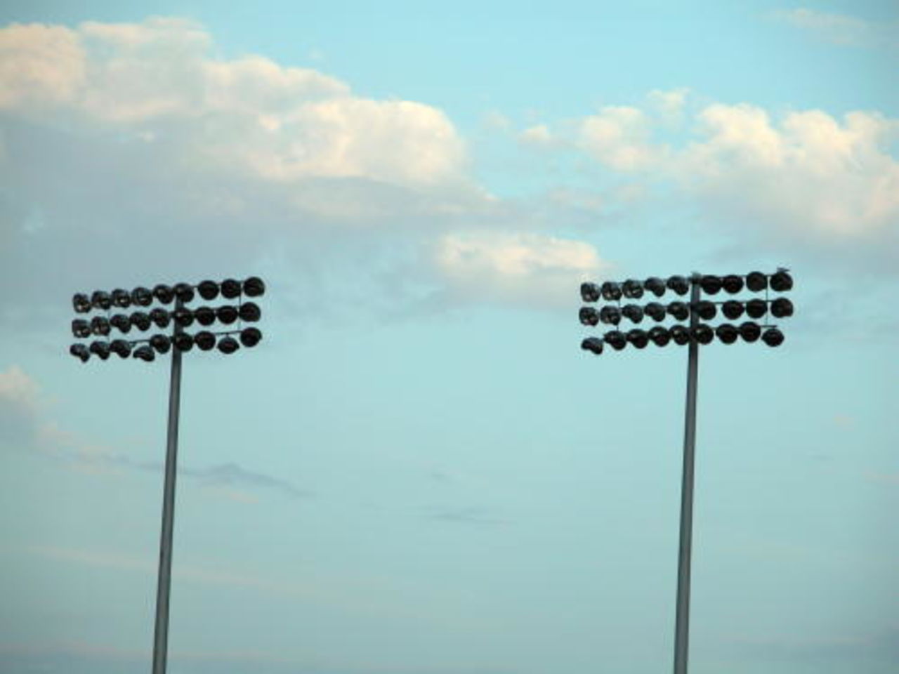The floodlights at Hove go on the blink during the National League match Sharks v Hawks