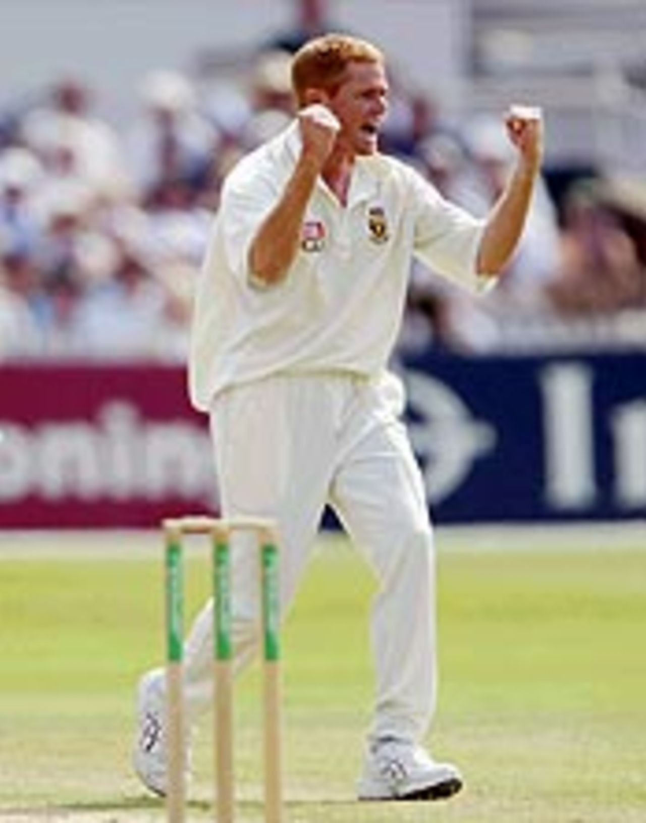 Shaun Pollock celebrates six wickets